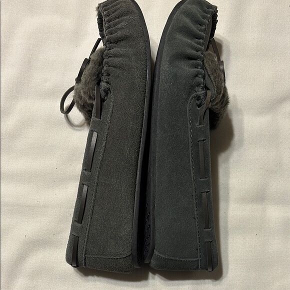 Gray Moccasins with Faux Fur Lining - Picture 3 of 6